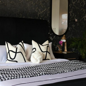 Luxury Lodge on 489